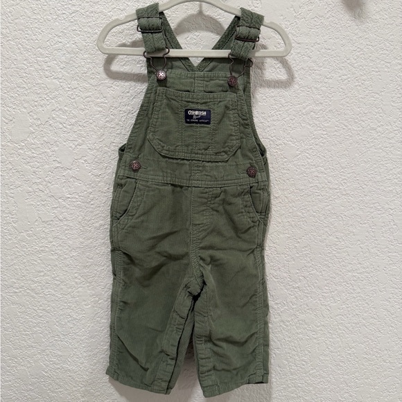 OshKosh B'gosh Other - OshKosh B'gosh Green Overalls